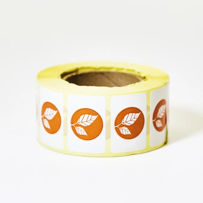 Печать полуглянцевых этикеткок