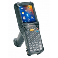 Терминал сбора данных Motorola MC9200 1D/2D CMOS-имиджер темный 2 Гб, 53 кл., Windows, Long Range, Bluetooth, WiFi, рукоятка, WEHH 6.5