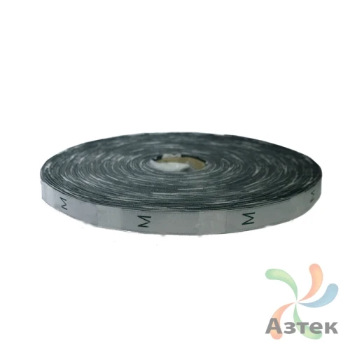 Размерник Тканый «M» Белый 10х40 мм в рулоненарезкав упаковке (1000 шт) Дамаск