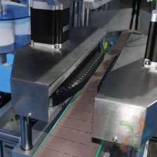 Этикетировщик автоматический AS-S03 напольный для бокового нанесения, честный знак