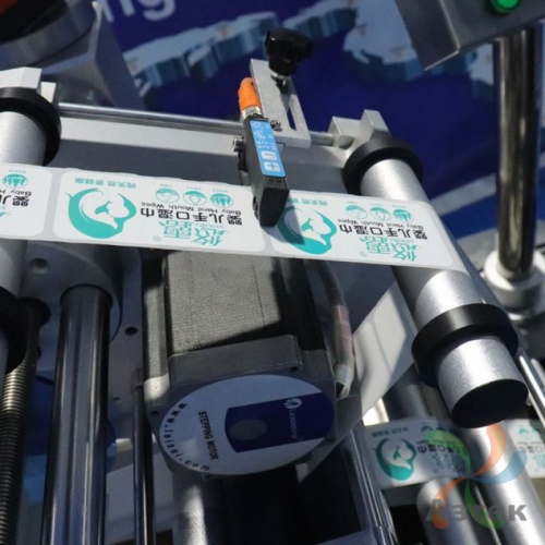 Этикетировщик автоматический  AP-P03 напольный для плоских предметов, честный знак