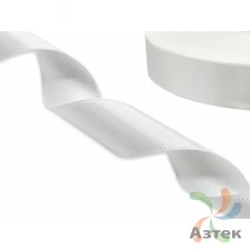 Атласная лента 20мм х 100м втулка 76 мм, цвет - белый с декоративной строчкой